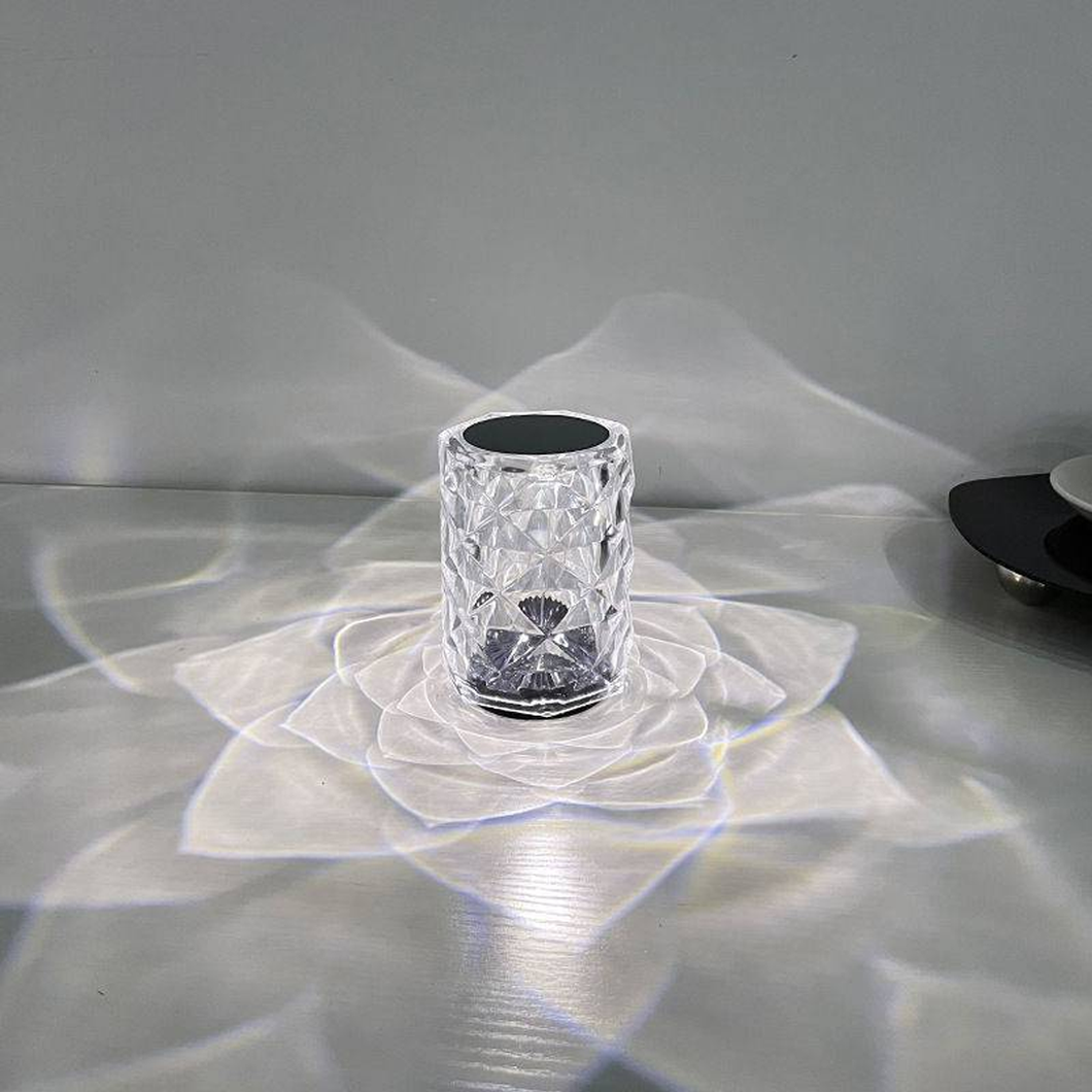 KRIŠTÁĽOVÁ DEKORATÍVNA LAMPA